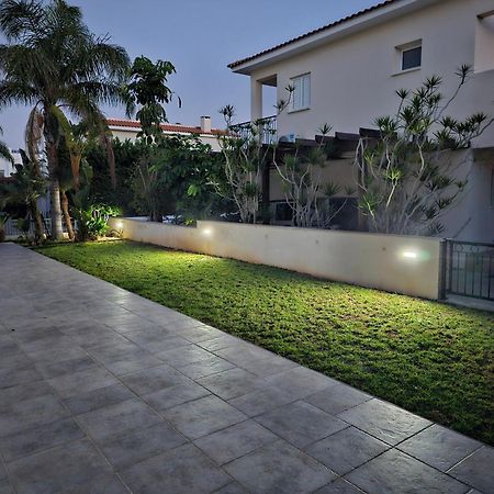 Family Home โปรทาราส ภายนอก รูปภาพ