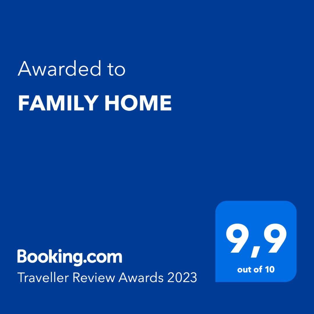 Family Home โปรทาราส ภายนอก รูปภาพ
