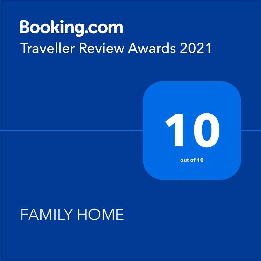 Family Home โปรทาราส ภายนอก รูปภาพ
