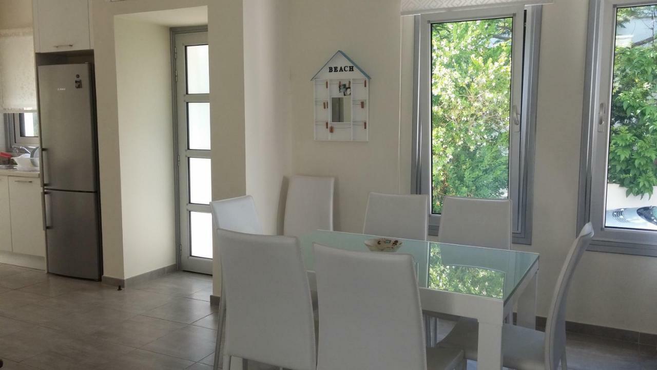 Family Home โปรทาราส ภายนอก รูปภาพ
